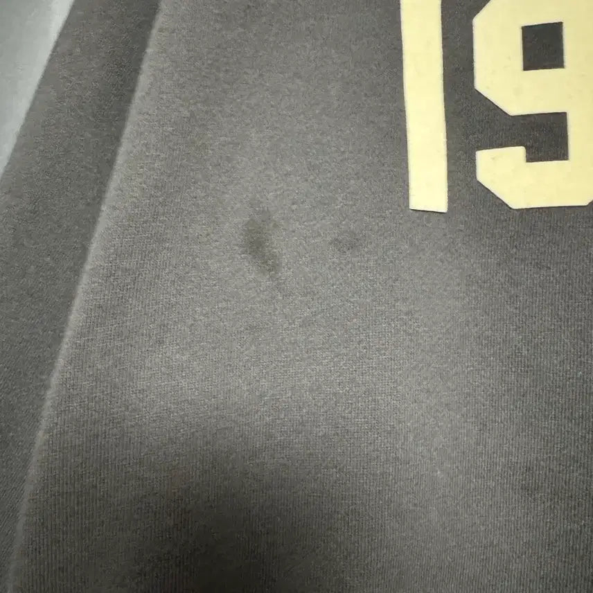 [SOLD OUT] 에센셜 1977 후드 아이언 - 22SS