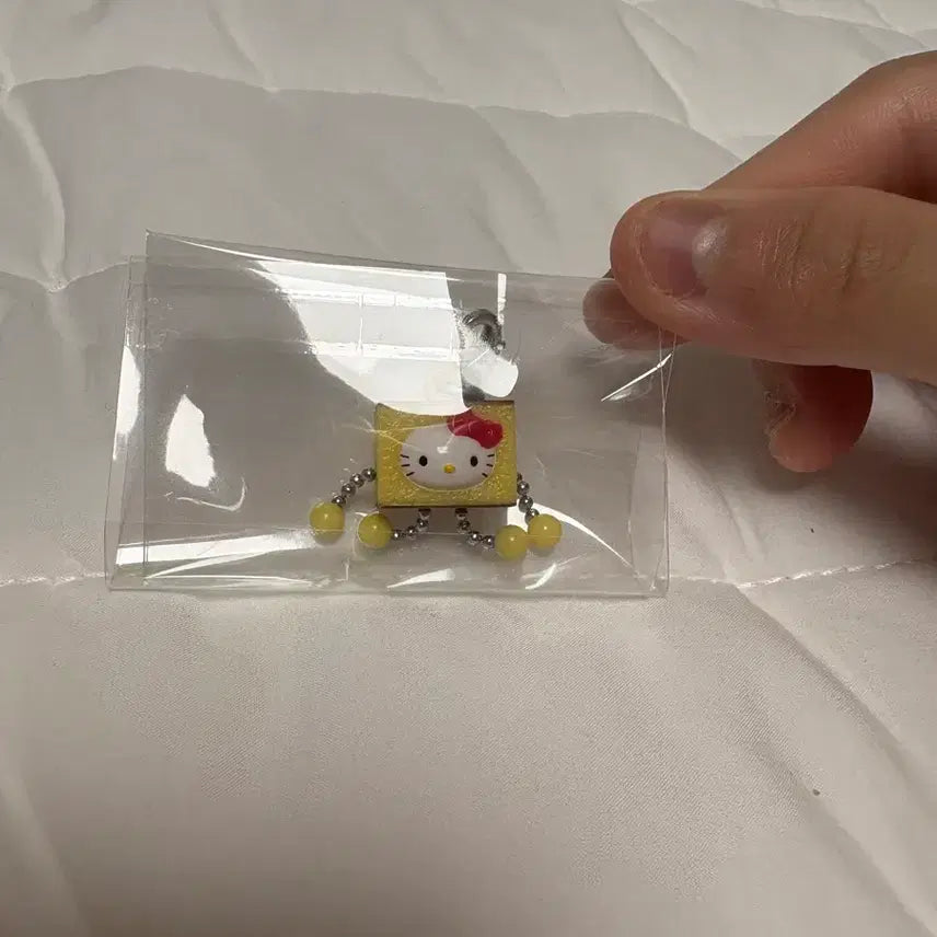 [BUNJANG] Sanrio Castella Rattle Kitty Strap / 카스테라 딸랑이 키티스트랩 판매