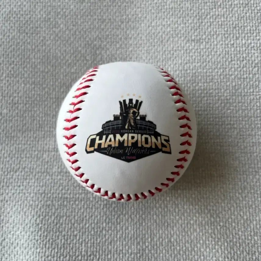 [BUNJANG] LG Twins 2025 Korean Series Championship Commemorative Baseball / LG 2025 한국시리즈 우승기념구