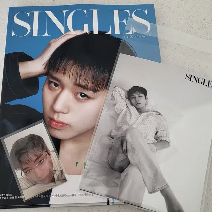 [BUNJANG] Park Ji Hoon Singles Japan Glasses Photocard / 박지훈 싱글즈 재팬 안경포카
