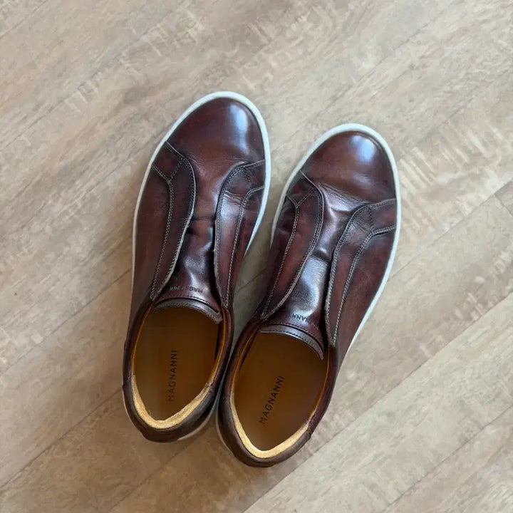 [BUNJANG] Magnanni Slip-On Sneakers / [42.5/9.5] Magnanni 슬립 온 스니커즈