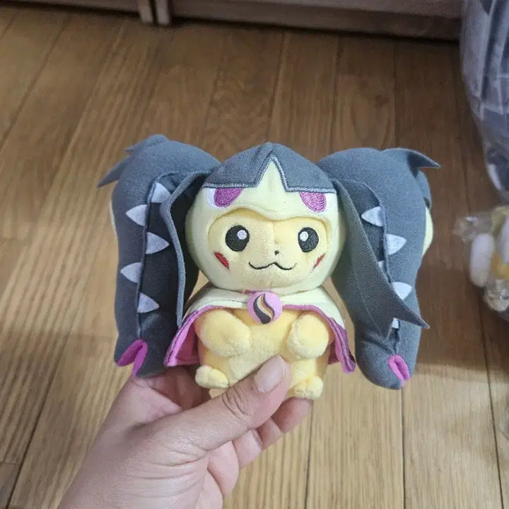 [BUNJANG] Pokemon Mega Charizard Poncho Pikachu Keyring / 포켓몬 메가입치트 판쵸츄 키링