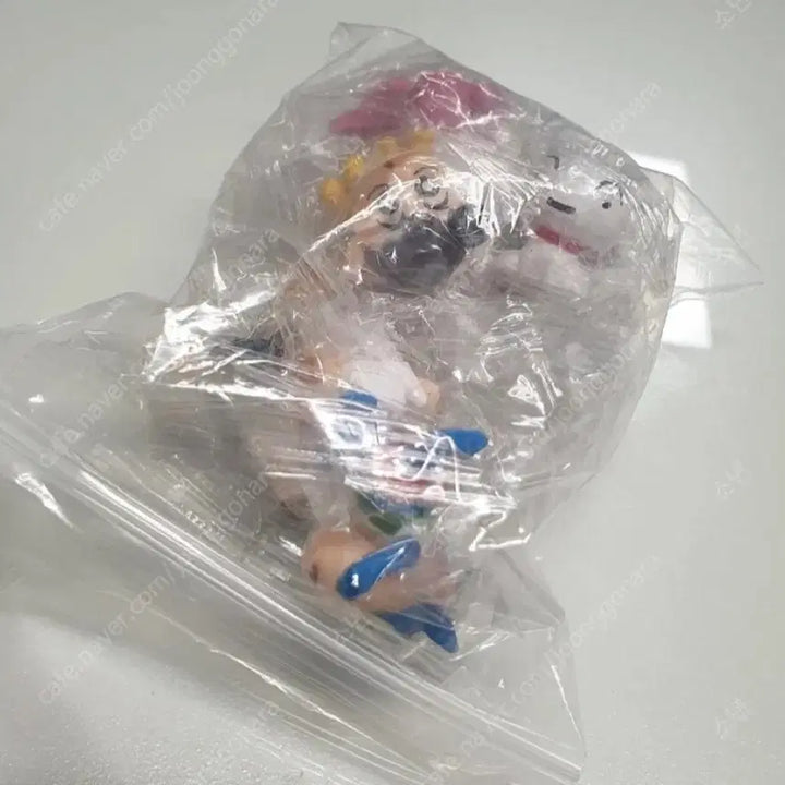 [BUNJANG] Crayon Shin-chan Mini Figures Set (8 Types, Sealed) / 귀여운 짱구 미니피규어 미개봉 8종 세트로 판매합니다.