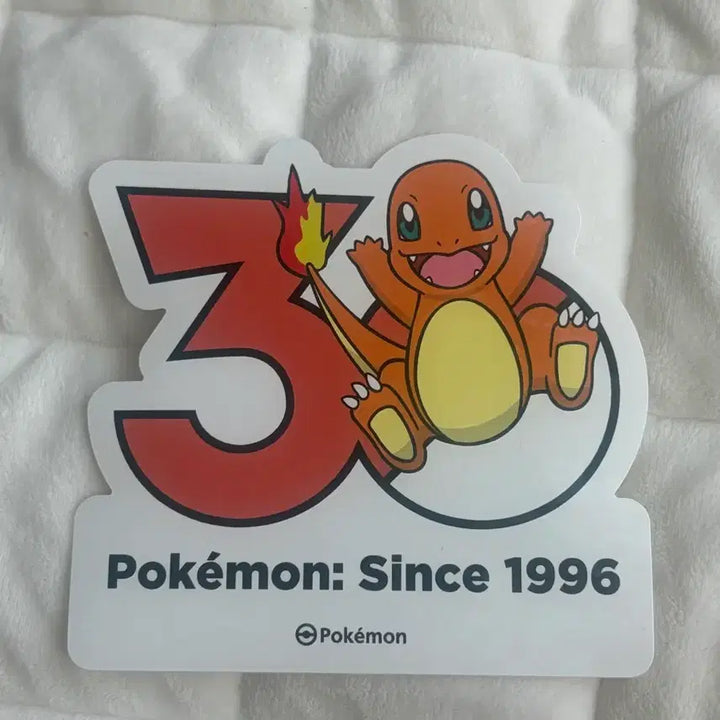 [BUNJANG] Pokemon 30th Anniversary Charizard Sticker / 교환 판매 포켓몬 30주년 스티커 파이리