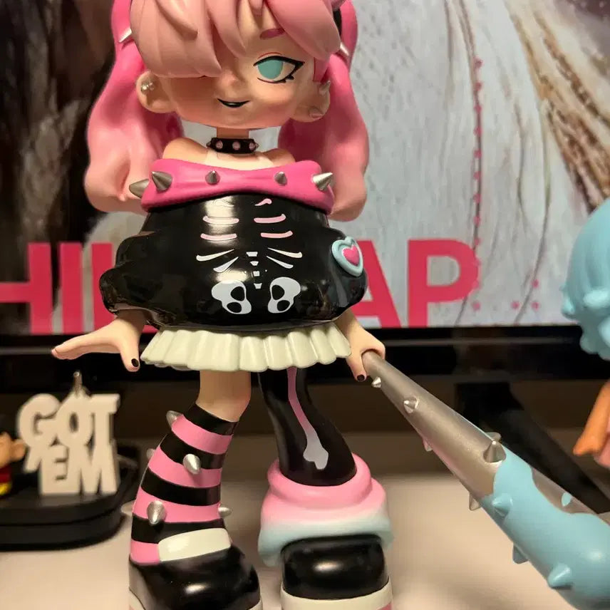[BUNJANG] Yandere Girl 200% Punk Bat Art Toy / 아트토이 얀데레걸 200% 펑크 배트