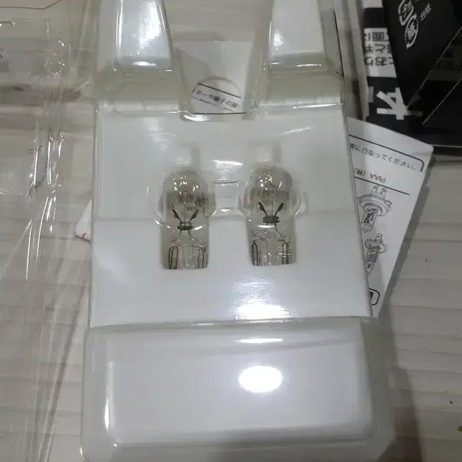 [BUNJANG] Carmate BW118 Unused Headlight Bulb / 미사용 차량 전조등용 전구 Carmate BW118