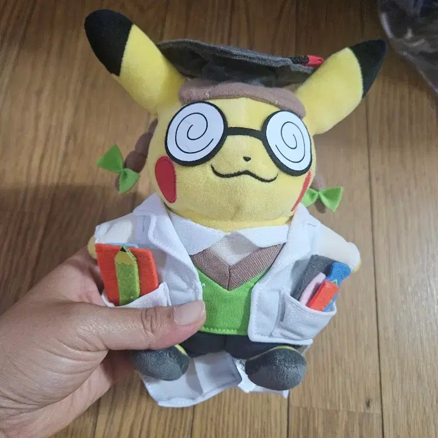 [BUNJANG] Pokemon Professor Pikachu Plush Toy / 포켓몬스터 박사 피카츄 인형 봉제인형