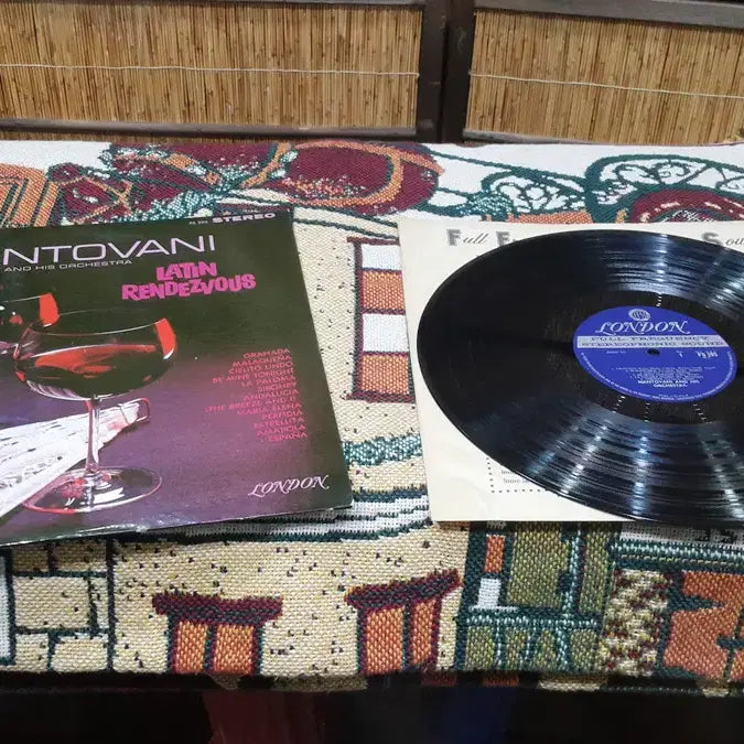[BUNJANG] Mantovani Latin Rendezvous Vinyl LP (1963 Original Pressing) / M급 엘피/팝 - 1963 만토바니 라틴 랑데뷰