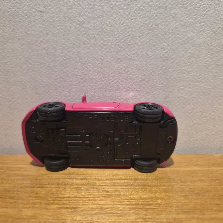 [BUNJANG] Siku Volkswagen The Beetle Mini Car - Pink Edition / 시쿠 폭스바겐 더 비틀 미니카- 핑크 에디션