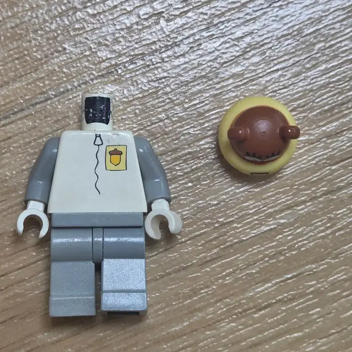 [BUNJANG] Lego SpongeBob Sandy Cheeks Minifigure / 레고 스폰지밥 샌디 다람이 미니피규어