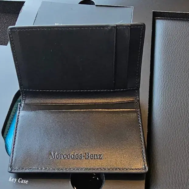 [BUNJANG] Mercedes-Benz Genuine Goods Key Holder and Business Card Holder Set / 벤츠 출고 굿즈입니다 키케이스 및 명함지갑 신품 택배비 무료)