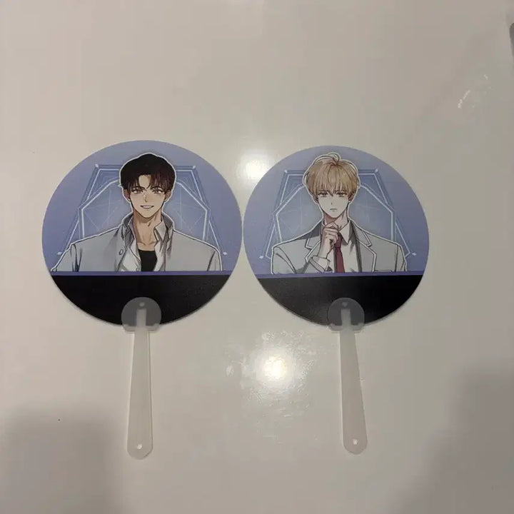 [BUNJANG] Demutj Pop-up Ropan Acrylic Standee Set (Seon Ahyeon, Lee Sejin, Keunse, Mundaes) with Fans / 데못죽 팝업 로판 아크릴 스탠드 선아현 이세진 부채 큰세 문대