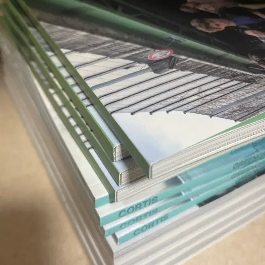 [BUNJANG] CourTIS 2nd Album (No Photocard) / 코르티스 2집 앨범(포카x)