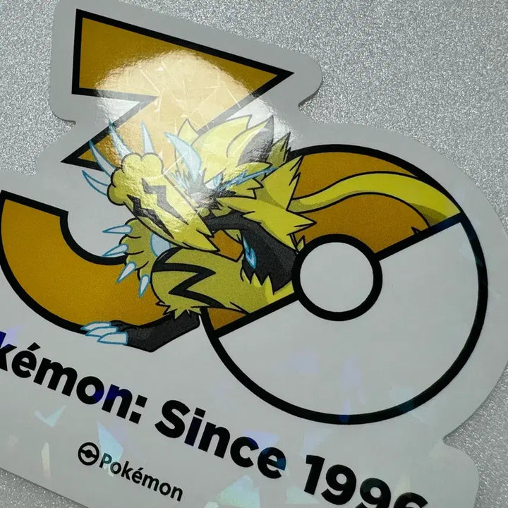[BUNJANG] Pokemon 30th Anniversary Logo Sticker - Zeraora / 포켓몬 30주년 로고 스티커 제라오라