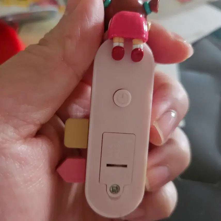 [BUNJANG] Crayon Shin-chan Yubi Signal Light Keychain (New) / 새제품 짱구는 못말려 유리 신호등 키링