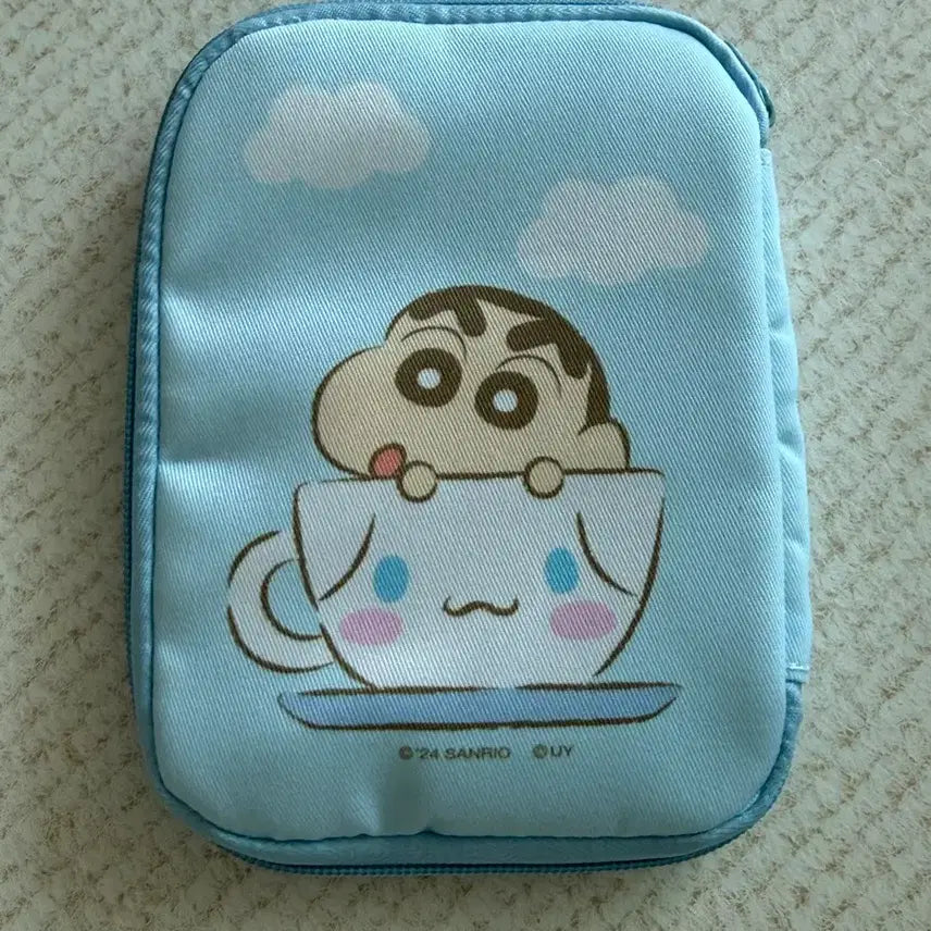 [BUNJANG] Cinnamoroll &amp; Shin-chan Collaboration Passport Holder / GS 시나모롤 짱구 여권지갑