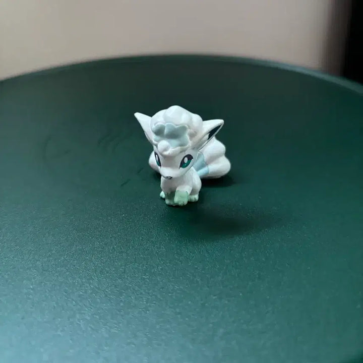 [BUNJANG] Pokemon Moncolle Alolan Vulpix Vintage Figure / 포켓몬 몬코레 몬콜레 알로라 식스테일 고전 피규어 가챠