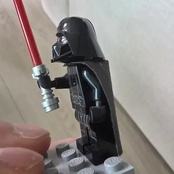 [BUNJANG] LEGO Star Wars Darth Vader Minifigure / 레고 스타워즈 다스베이더 미니피규어