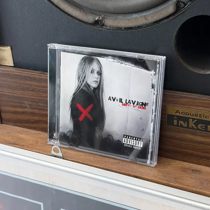 [BUNJANG] Avril Lavigne Under My Skin CD / 에이브릴 라빈 under my skin cd