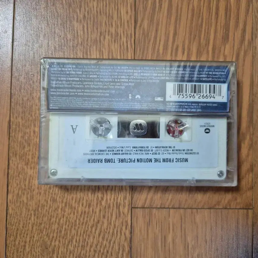 [BUNJANG] Tomb Raider Angelina Jolie Cassette Tape (Sealed) / (미개봉 카세트)툼 레이더 (안젤리나 졸리) 카세트테이프