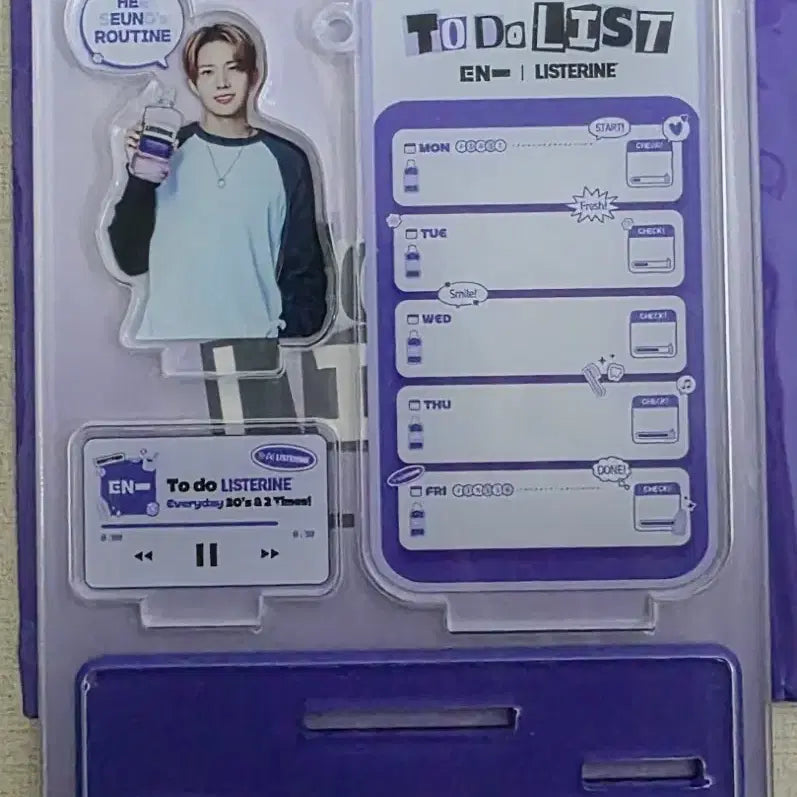 [BUNJANG] Lee Know (Stray Kids) Evan Lisa Acrylic Stand / 리스테린 에반 희승 아크릴 스탠드
