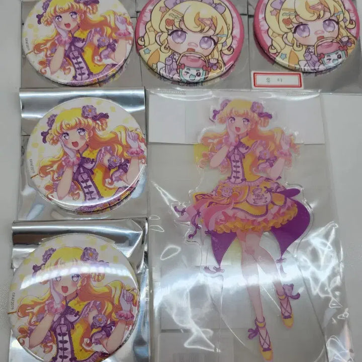 [BUNJANG] Idol Time PriPara Yumekawa Yui Acrylic Stand &amp; Badge Bundle / 아이돌 타임 프리파라 아탐프 유메카와 유이 아크릴 / 캔뱃지 굿즈 판매