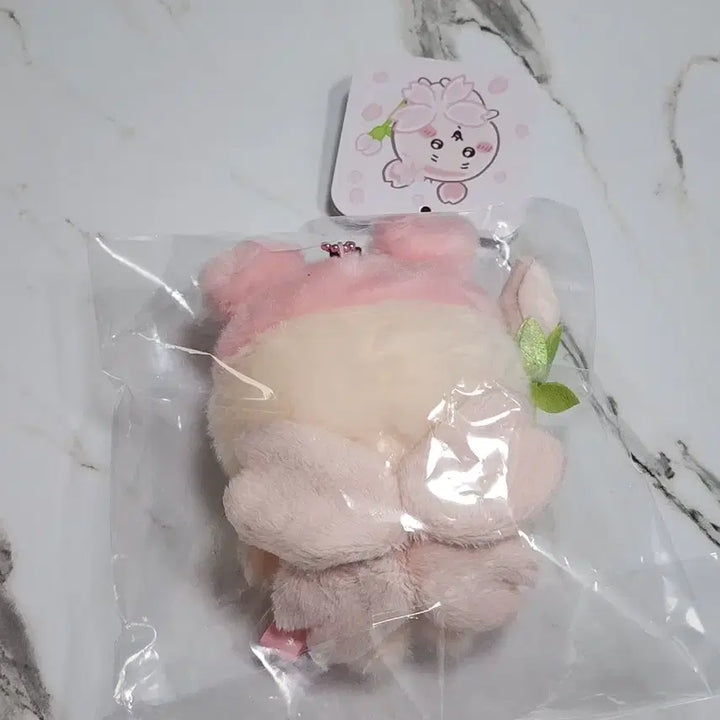 [BUNJANG] Chiikawa Cherry Blossom Fairy Kani Mascot / 치이카와 벚꽃 요정 카니 마스코트