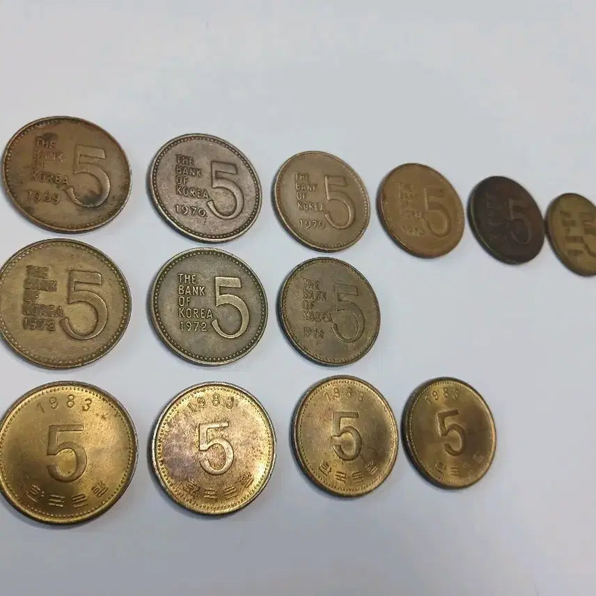 [BUNJANG] 1969-1983 5 Won Coin Bundle (13 pcs) / 1969년~1983년 5원 동전 13개 일괄 판매