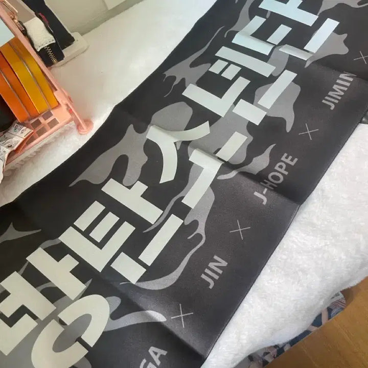 [BUNJANG] BTS Official Wings Tour Reflective Slogan Banner / 방탄 공식 반사 슬로건 윙즈 반슬 콘서트 응원봉 아미밤 디비디 희귀 굿즈