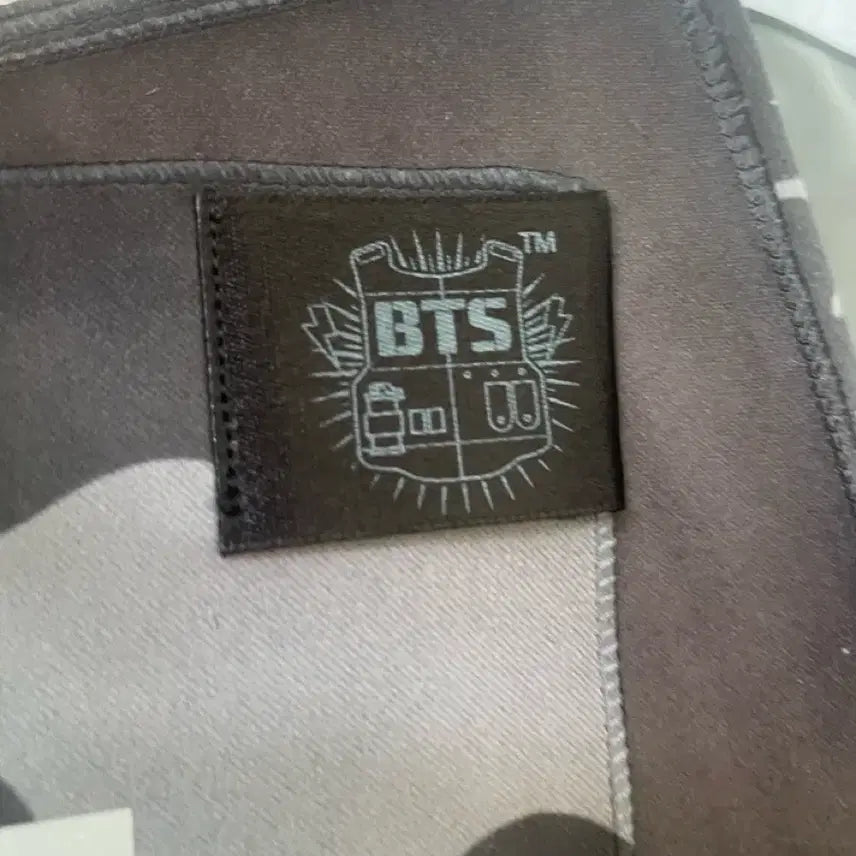 [BUNJANG] BTS Official Wings Tour Reflective Slogan / 방탄 공식 반사 슬로건 윙즈 반슬 콘서트 응원봉 아미밤 디비디 희귀 굿즈