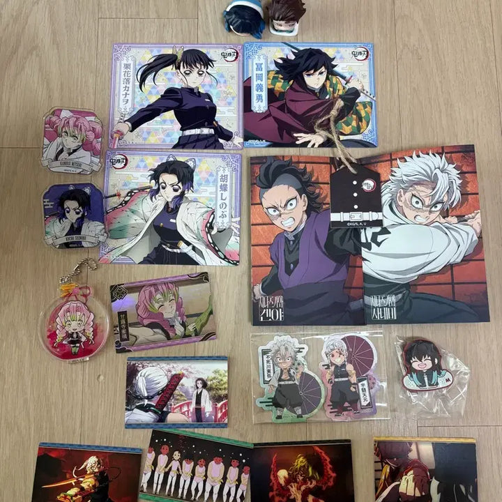 [BUNJANG] Demon Slayer Character Goods Bundle Set / 귀멸의 칼날 캐릭터 굿즈 일괄