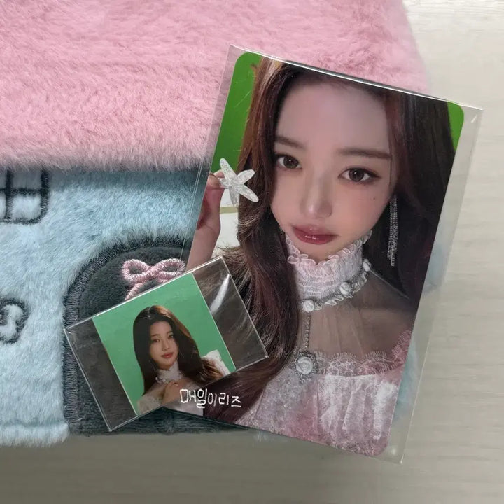 [BUNJANG] IVE Wonyoung DIVE INTO IVE Fan-con Necklace Sticker Photocard Set / 아이브 장원영 팬콘 다이브인투아이브 목걸이 스티커 포카