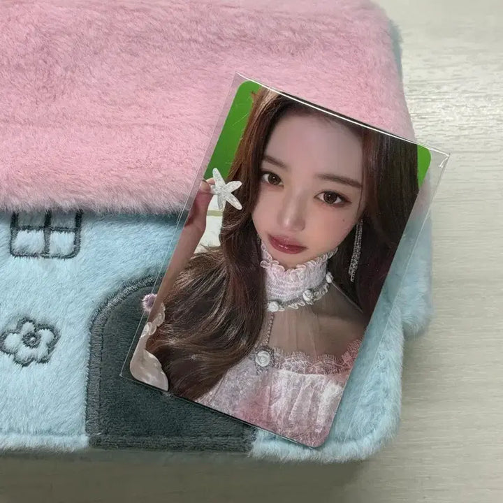 [BUNJANG] IVE Wonyoung DIVE INTO IVE Fan-con Necklace Sticker Photocard Set / 아이브 장원영 팬콘 다이브인투아이브 목걸이 스티커 포카