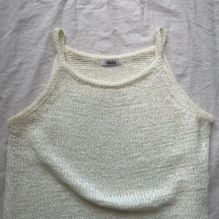 [BUNJANG] Ouro Knit Sleeveless Top Cream OS / Ouro 아우로 니트 민소매 탑