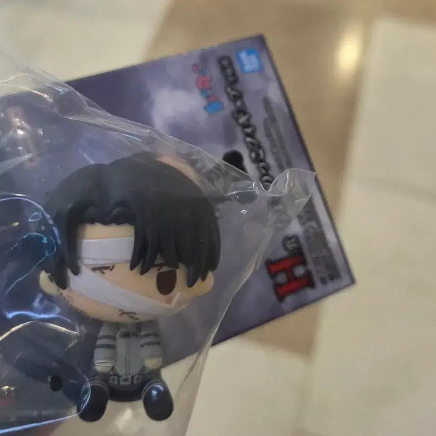 [BUNJANG] Attack on Titan Chocoinnocent H Prize Levi Figure (Sealed) / 미개봉)최저가 진격의 거인 제일복권 초코노코 H상 리바이 새상품