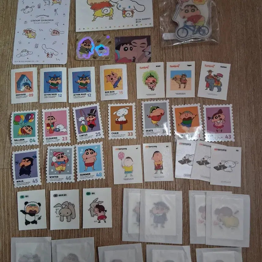 [BUNJANG] Crayon Shin-chan Ddibbuddissal Sticker Goods Bundle / 짱구 띠부띠부씰 스티커 굿즈