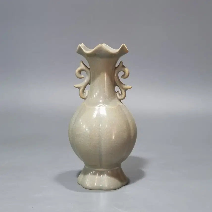 [BUNJANG] Namsong Yeoyeo Bonghwagwanji Celadon Vase / 남송여요 봉화관지 청자양이화구병. 고18.5