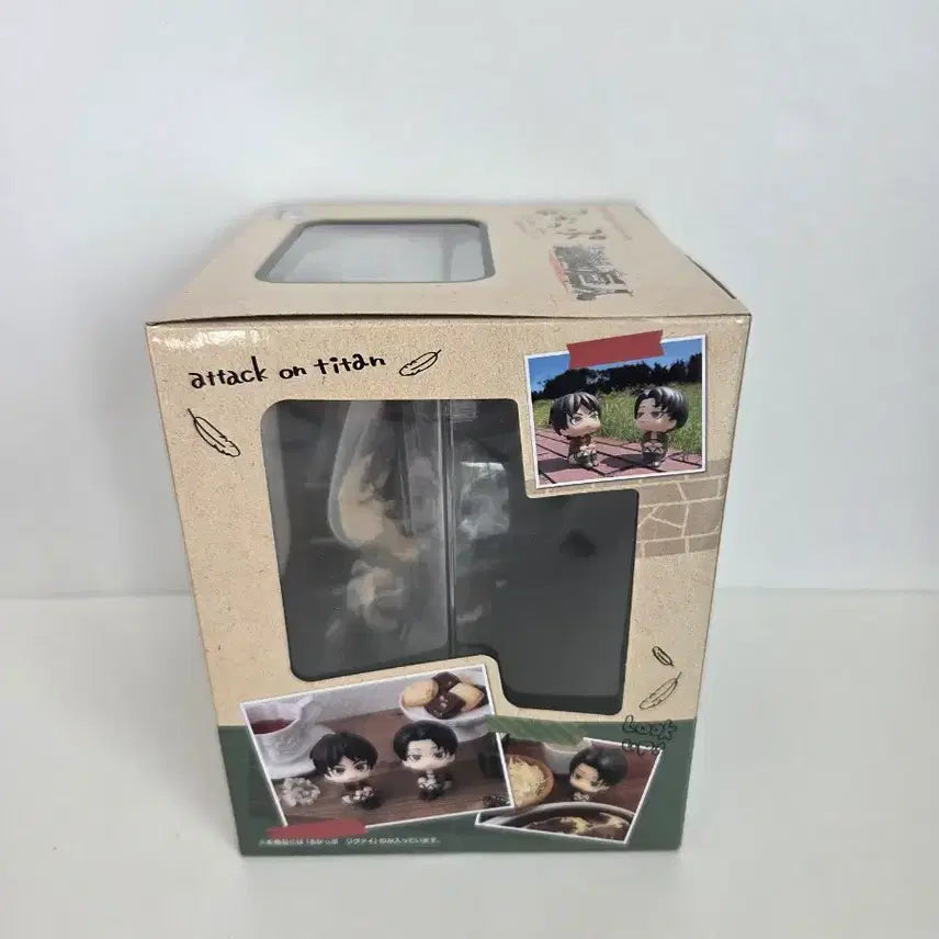 [BUNJANG] Attack on Titan Levi Look Up Limited Edition Standee / (미개봉) 진격의 거인 리바이 룩업 특전x