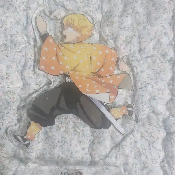 [BUNJANG] Demon Slayer Zenitsu Acrylic Stand / 귀멸의 칼날 DVD 아크릴 스탠드  젠이츠
