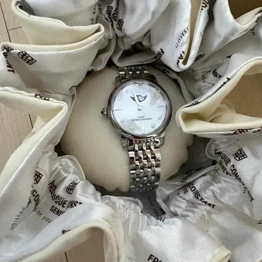 [BUNJANG] Frederique Constant Moonphase Diamond Watch FC-206MPWD1S6B / 프레드릭 콘스탄트 문페이즈 다이아 시계