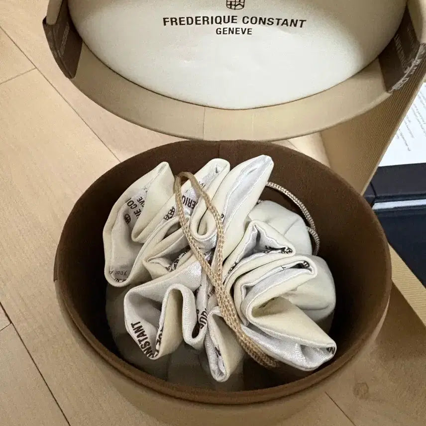 [BUNJANG] Frederique Constant Moonphase Diamond Watch FC-206MPWD1S6B / 프레드릭 콘스탄트 문페이즈 다이아 시계