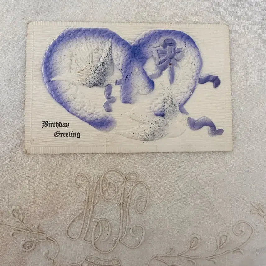 [BUNJANG] Antique Embossed Postcard with Heart and Swan Motif / 앤틱 양각엽서 꽃잎하트와 백조