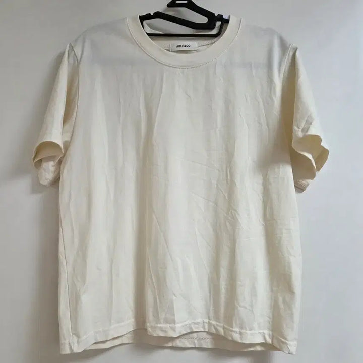 [BUNJANG] Able &amp; Co. Spandex Short Sleeve T-Shirt (Cream, Free Size) / 시착만해본 에이블앤코 스판 반팔티
