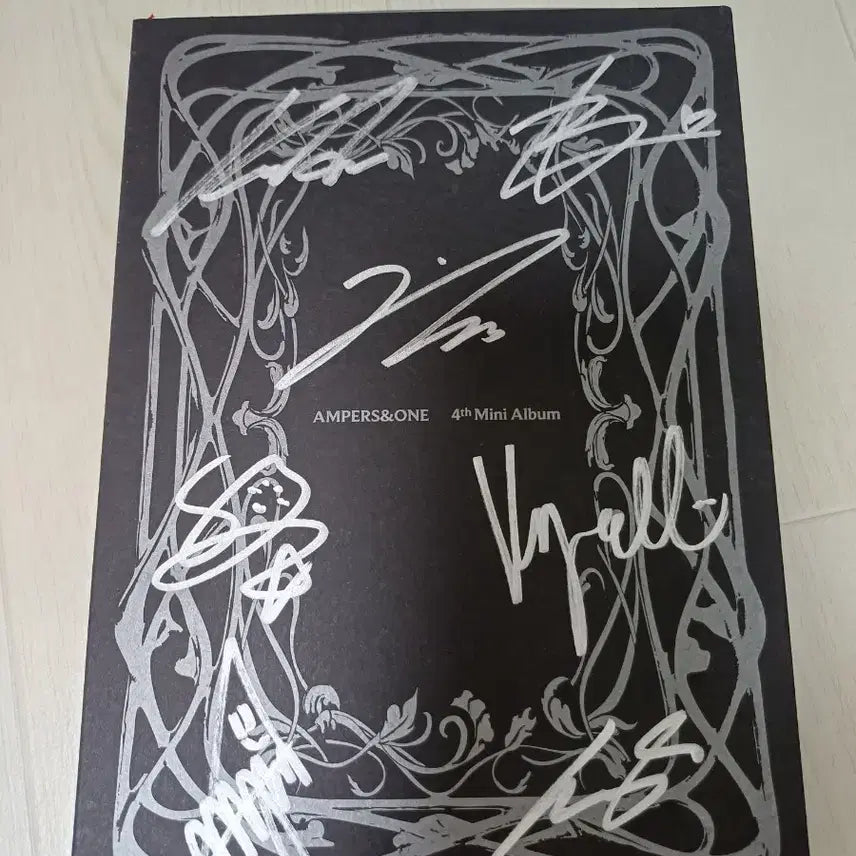 [BUNJANG] AMPERS&ONE Mini 4th Album Signed Album / 앰퍼샌드원 AMPERS&ONE 미니 4집 싸인 비매