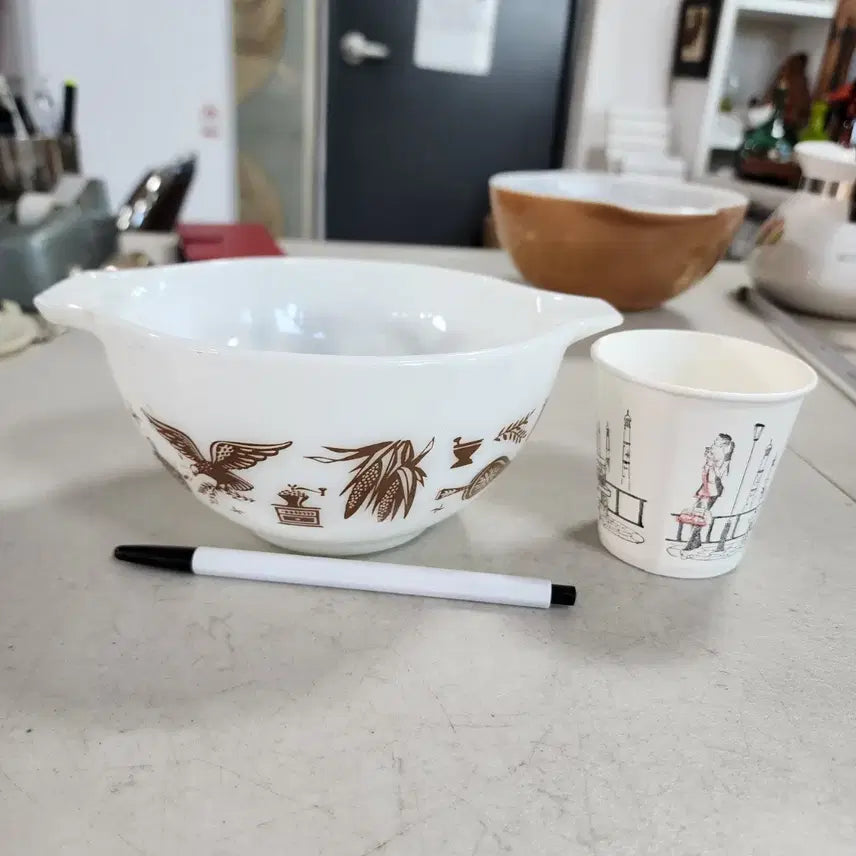 [BUNJANG] Vintage Pyrex Bowl / USA 오래된 상태좋은 파이렉스 크기18.8cmX15.1cm 높이8cm