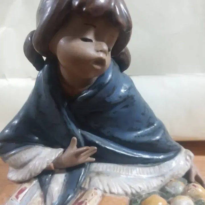 [BUNJANG] Lladró EA21 Nigro Girl Matte Figurine / 스페인 야드로 EA21 Nigro 소녀