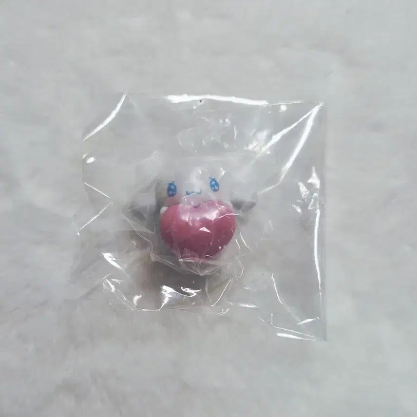 [BUNJANG] Cinnamoroll Heart Mini Figure / 시나모롤 하트 피규어(미니)(할인)