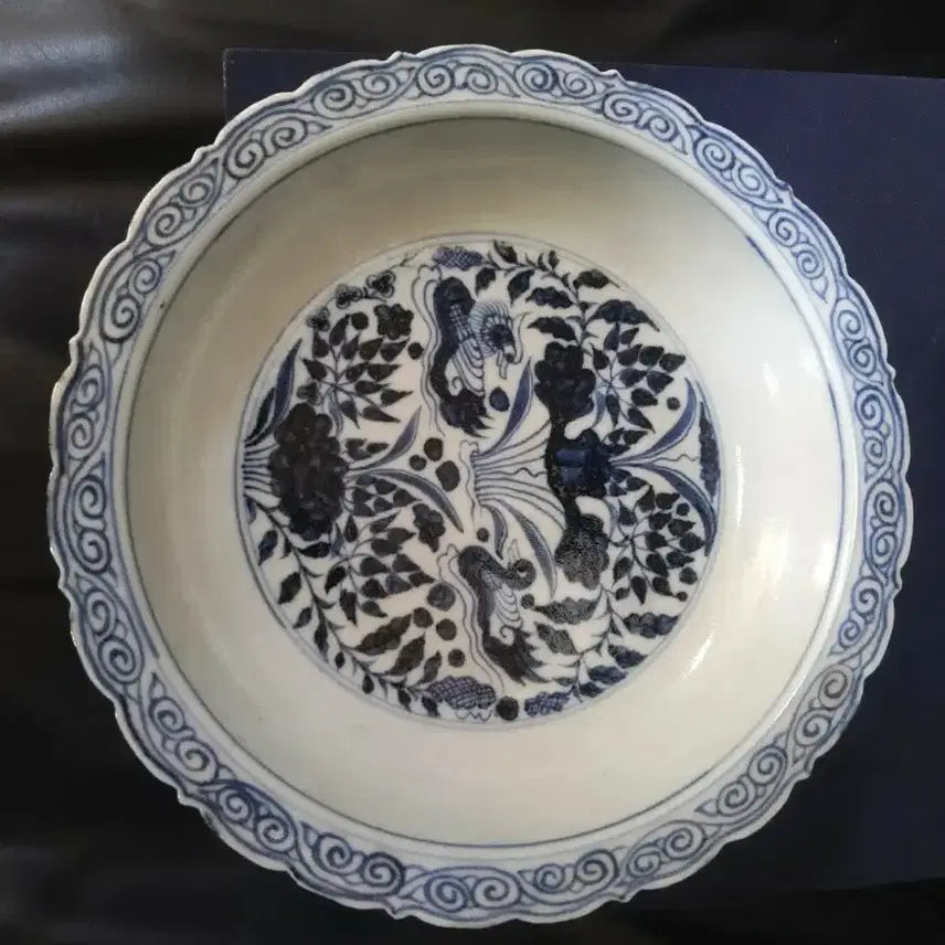 [BUNJANG] Yuan Dynasty Celadon Porcelain Lotus and Water Plant Pattern Plate / 원나라.기물/수초연화문.화형.반