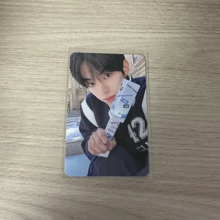 [BUNJANG] Tours Dohoon Fanmeeting Concert Photocard / 42존 도훈 양도 투어스 팬미팅 콘서트 포카 포토카드