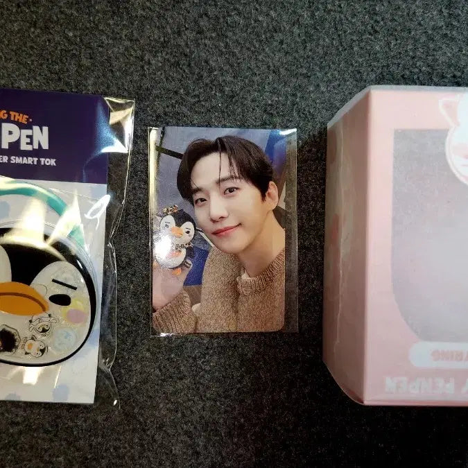 [BUNJANG] 2PM Junho Heart Penguin Grip Tok &amp; POB Photocard Bundle Set (Sealed) / [미개봉] 준호 하트펭+그립톡+특전포카 일괄
